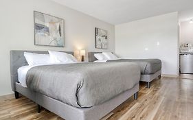 Homeport Motel